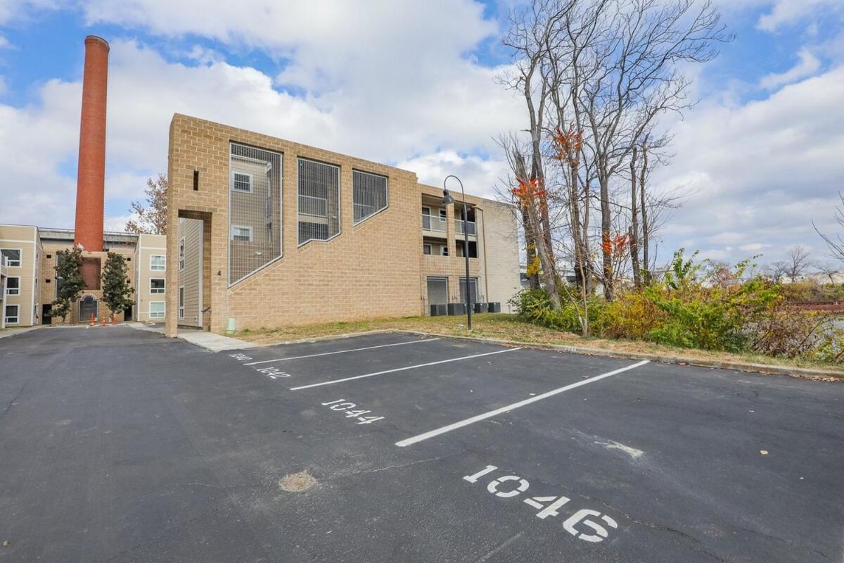 Walk To Broadway Riverfront Condo With Pool Нэшвилл Экстерьер фото