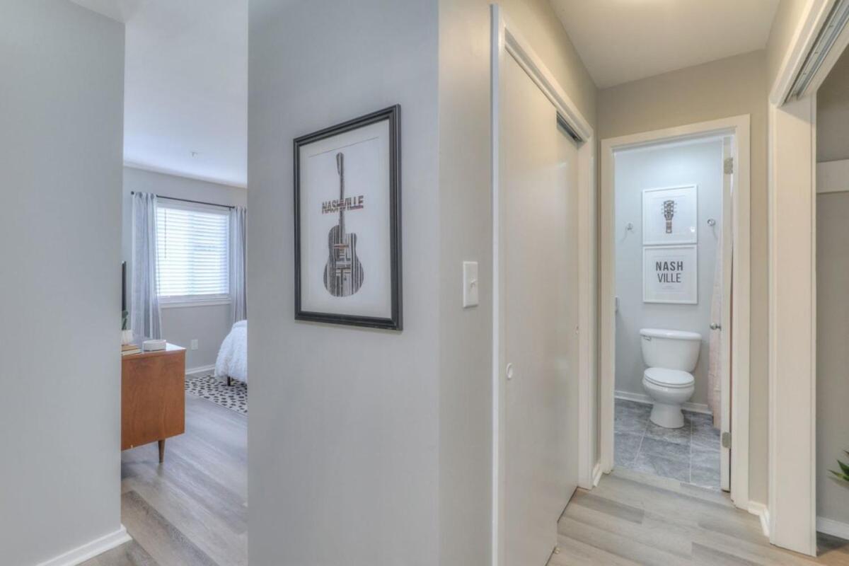 Walk To Broadway Riverfront Condo With Pool Нэшвилл Экстерьер фото