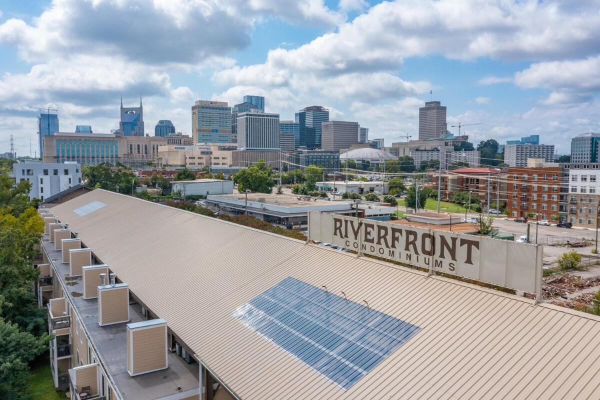 Walk To Broadway Riverfront Condo With Pool Нэшвилл Экстерьер фото