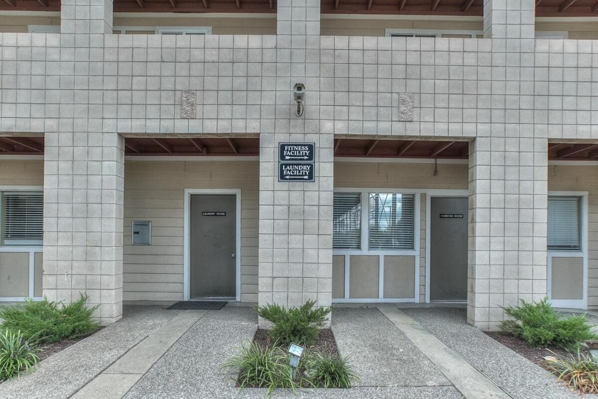 Walk To Broadway Riverfront Condo With Pool Нэшвилл Экстерьер фото